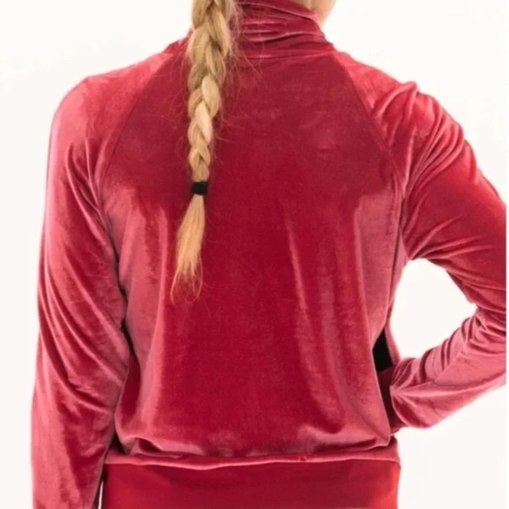 FORAY GOLF Velvet Funnel Neck in Rosewood - LPGA logo - Picture 3 of 13